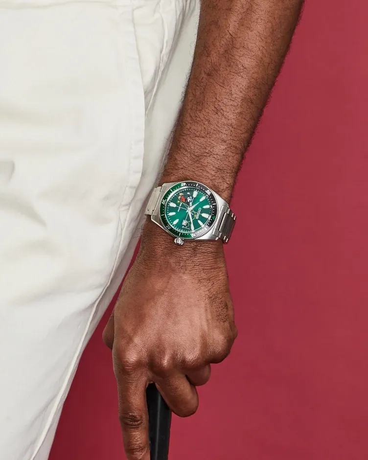 Tee Time Mickey Green Dial Stainless Steel Bracelet AW1595-78W Tee Time Mickey Green Dial Stainless Steel Bracelet AW1595-78W